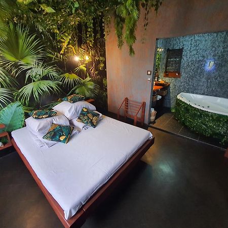 Tropicana Jacuzzi Apartment Красков Екстериор снимка